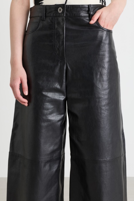 Pantalón de piel de corte ancho
