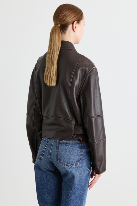 Cazadora de piel estilo motero