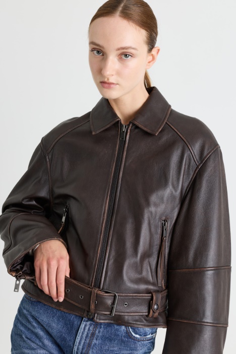 Cazadora de piel estilo motero
