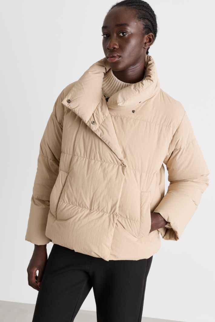 Short water-repellent padded jacket - BEIGE - Intrend - 2