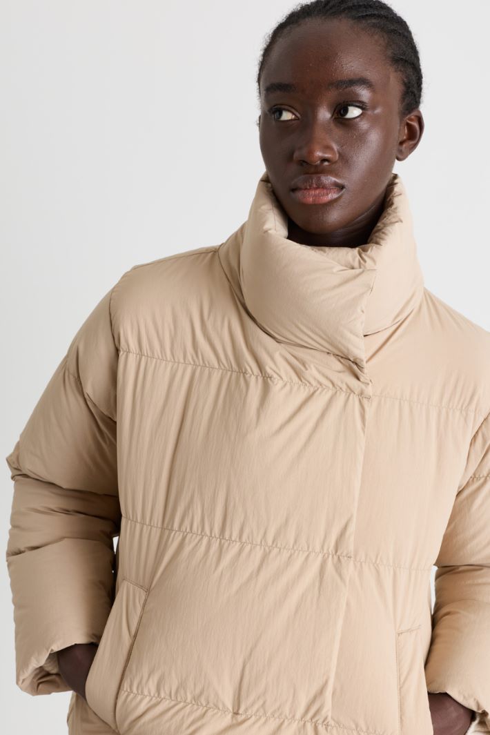 Short water-repellent padded jacket - BEIGE - Intrend - 3