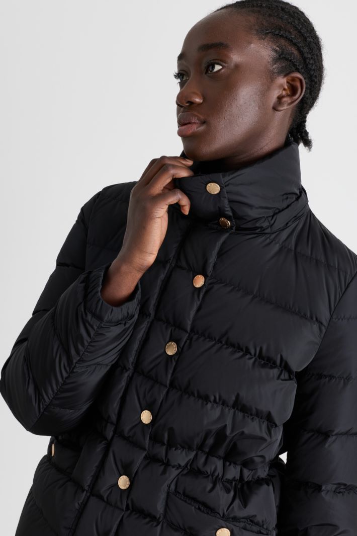 Short padded jacket in water-repellent taffeta - BLACK - Intrend - 3
