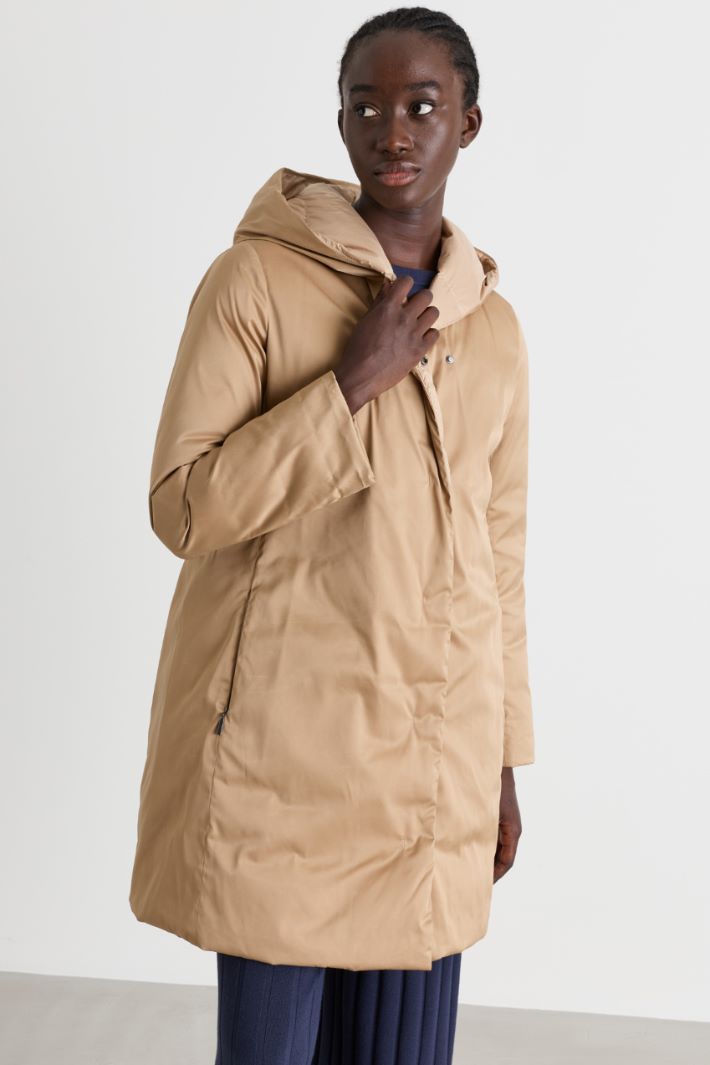 Reversible down jacket in water-repellent fabric - CAMEL - Intrend - 2