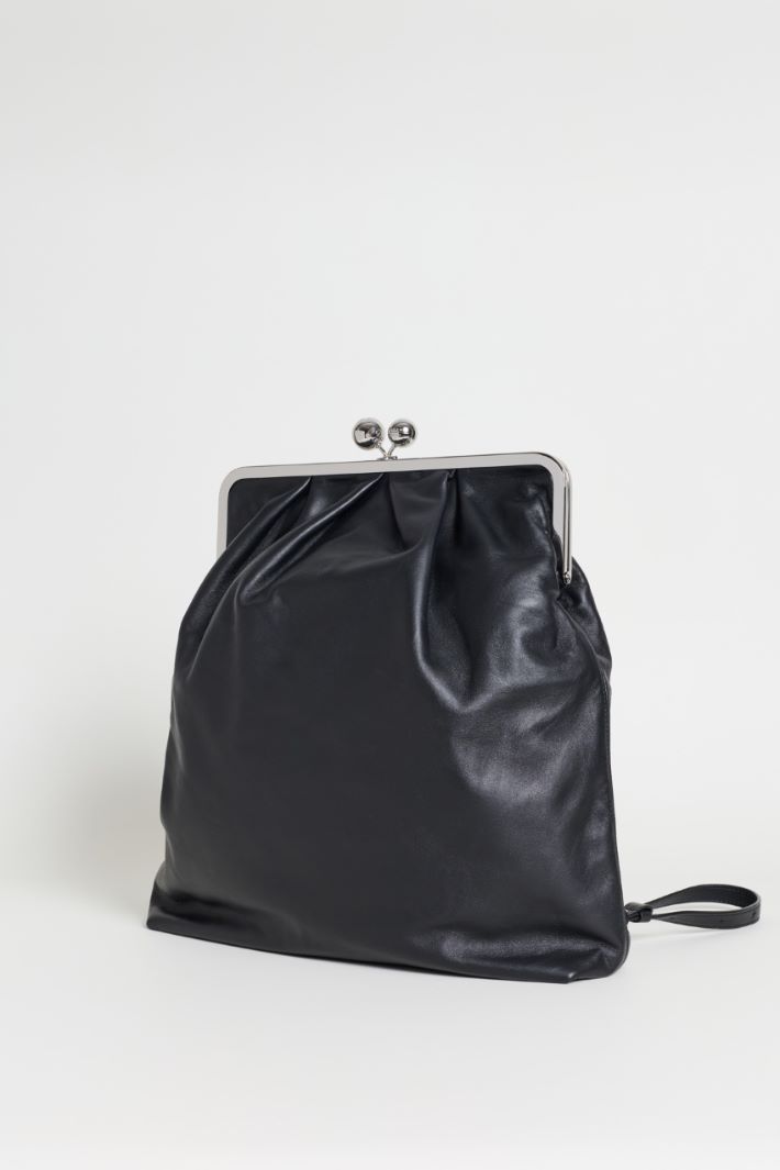 Leather Backpack - BLACK - Intrend - 2