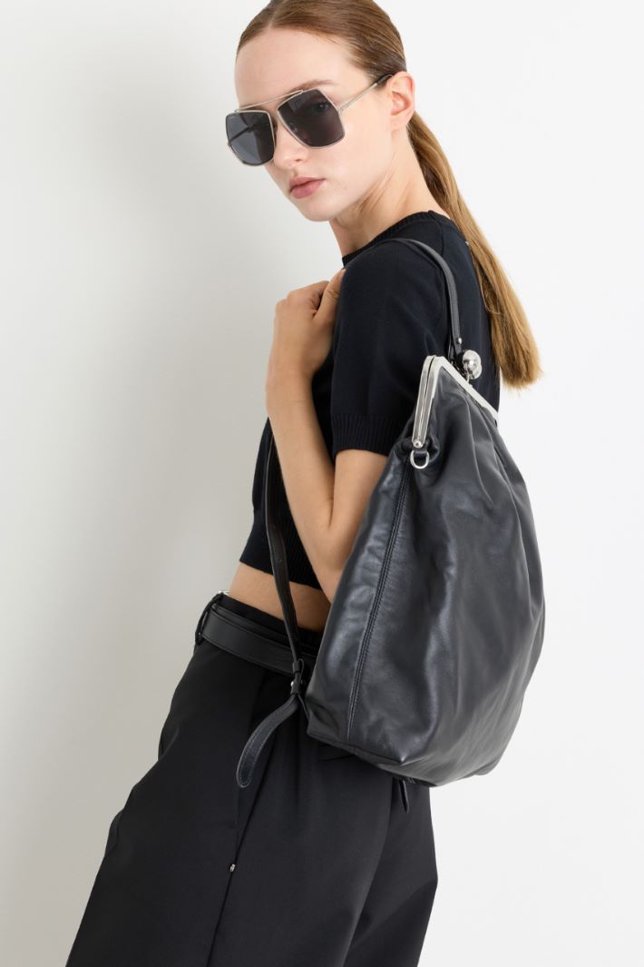Leather Backpack - BLACK - Intrend - 5