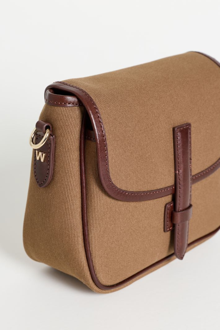 Small Canvas Shoulder Bag - BROWN - Intrend - 4