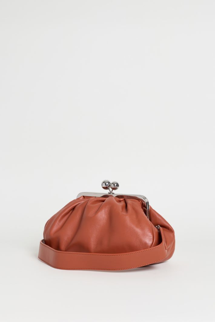 Double-strap leather clutch - BROWN - Intrend - 2