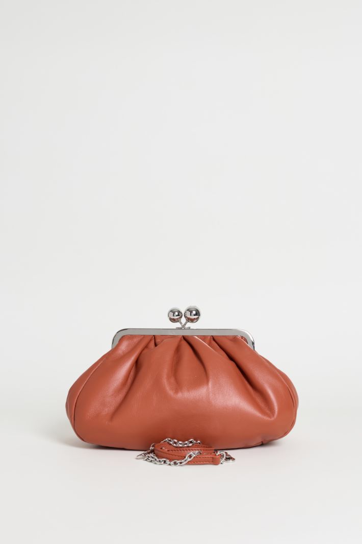 Double-strap leather clutch - BROWN - Intrend - 3