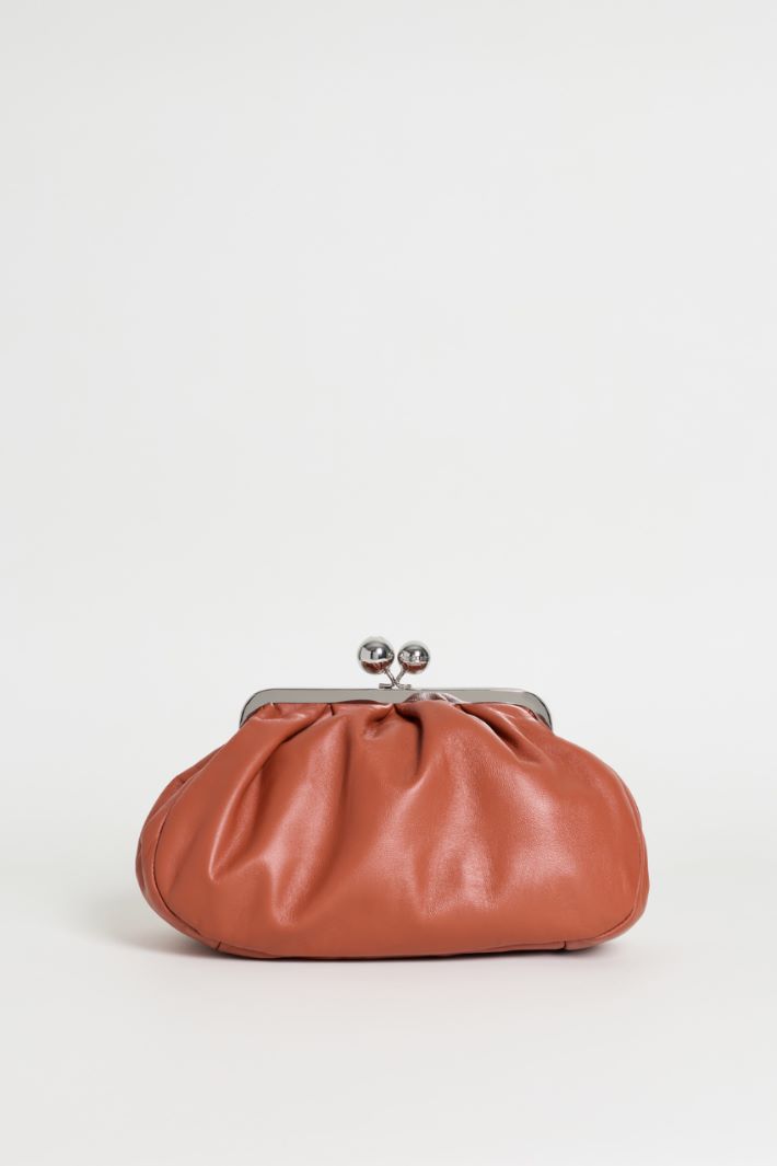 Double-strap leather clutch - BROWN - Intrend