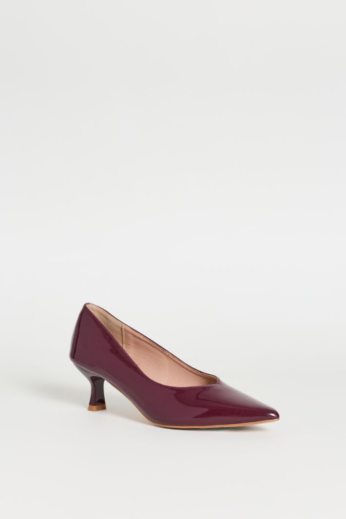 Low-Heeled Court Shoes - BORDEAUX - Intrend - 2