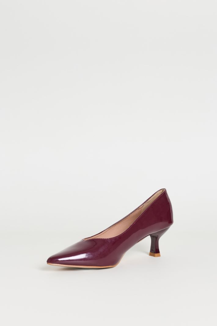 Low-Heeled Court Shoes - BORDEAUX - Intrend - 3