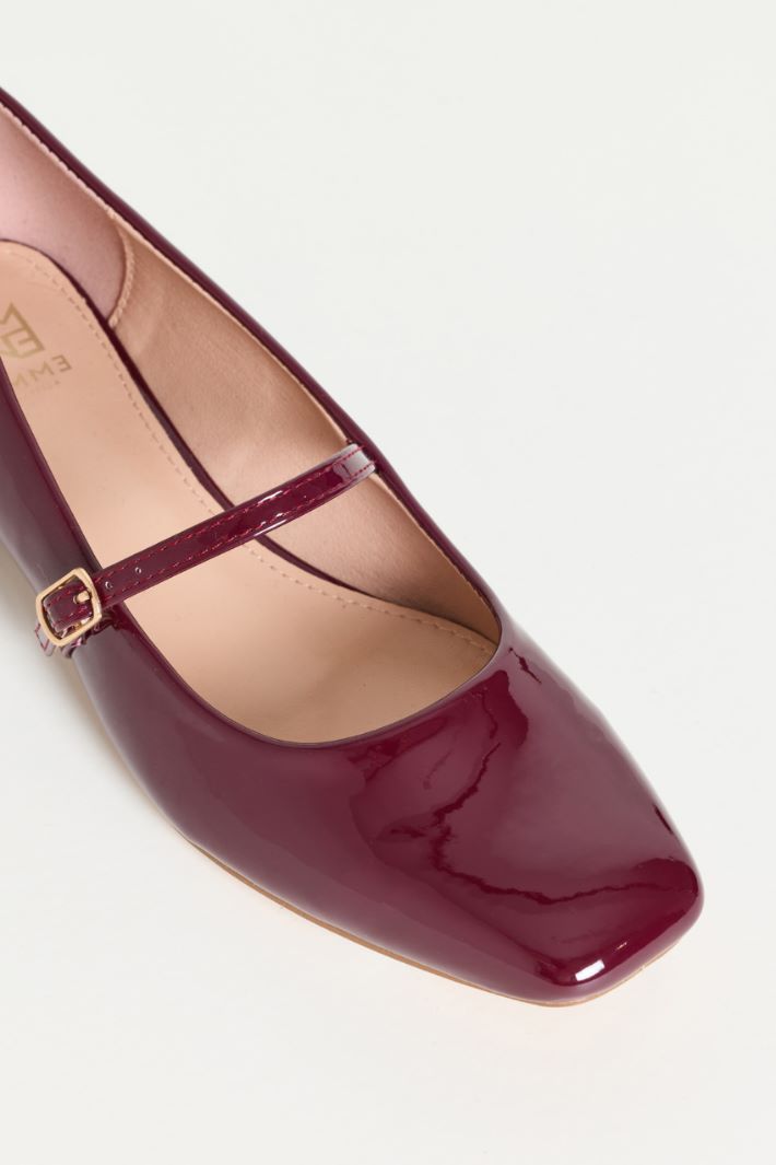 Ballerinas in Lackoptik - BORDEAUX - Intrend - 4