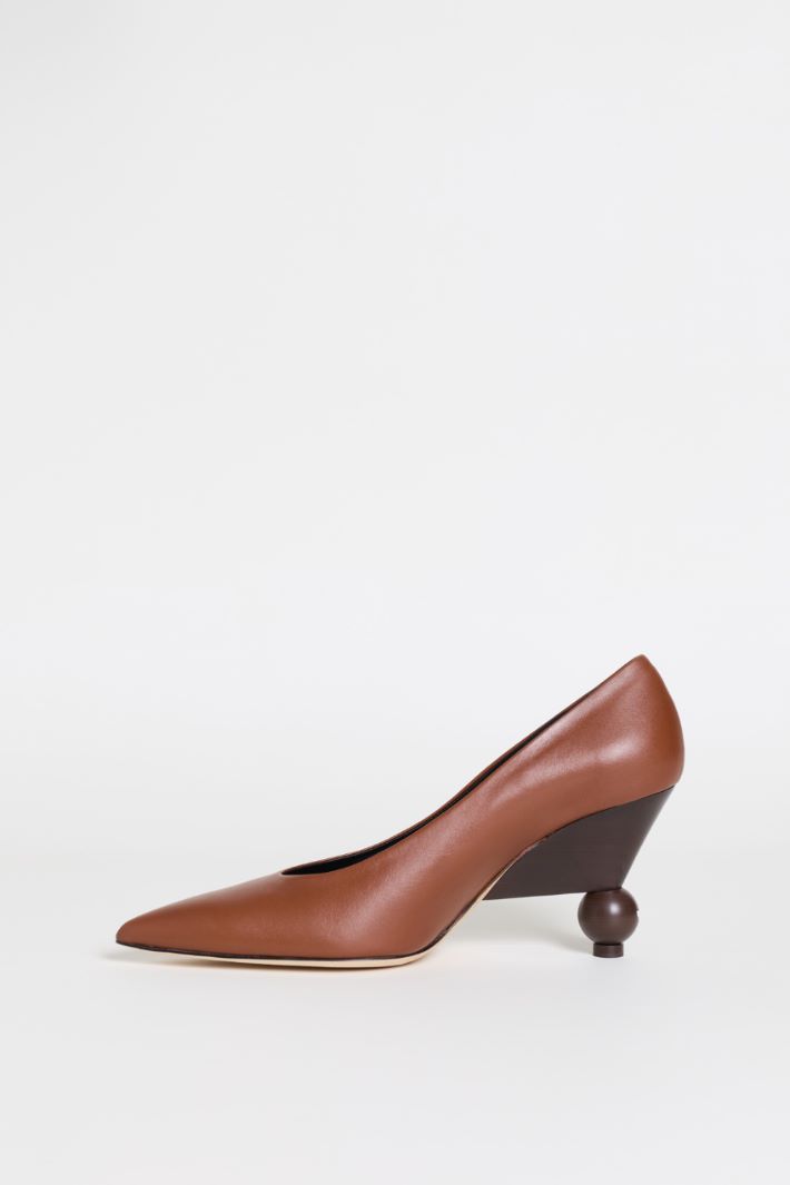 Polished Leather Pumps - BROWN - Intrend - 3