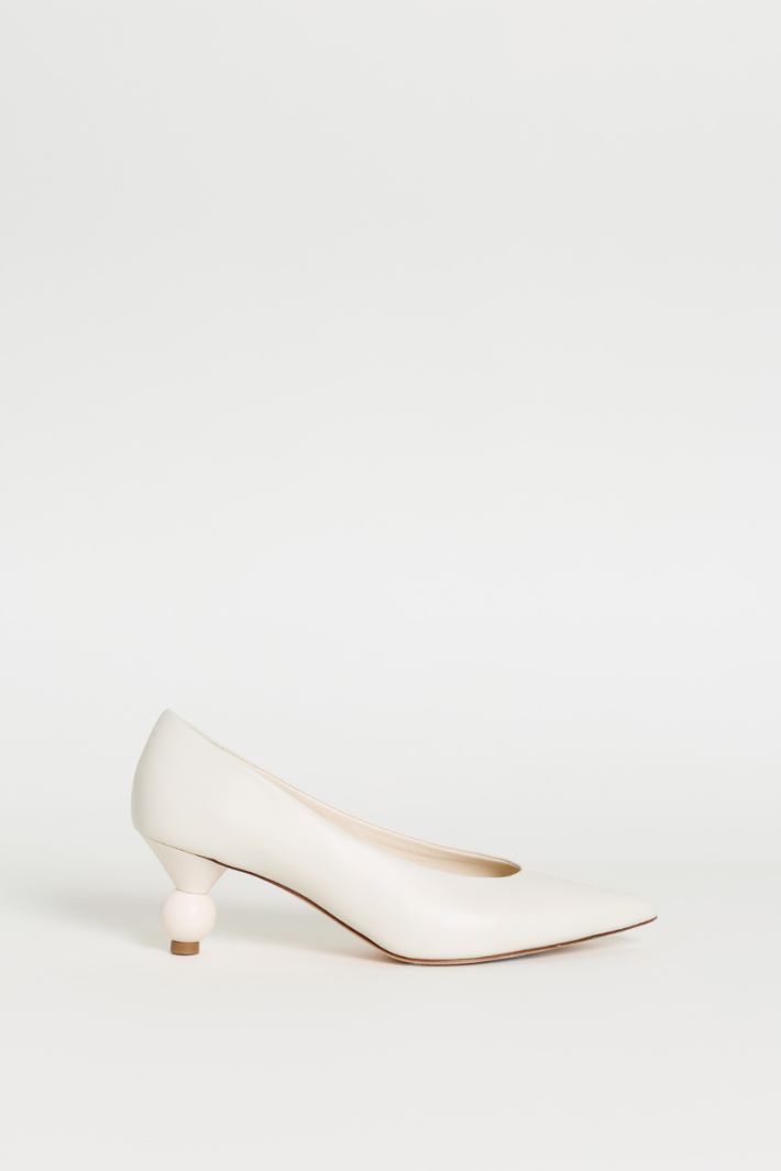 Boule Heel Court Shoes - WHITE - Intrend