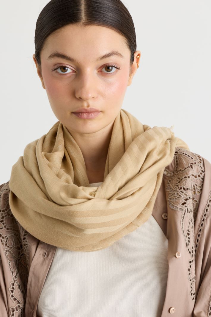 Ampio scialle quadrato - BEIGE - Intrend - 2
