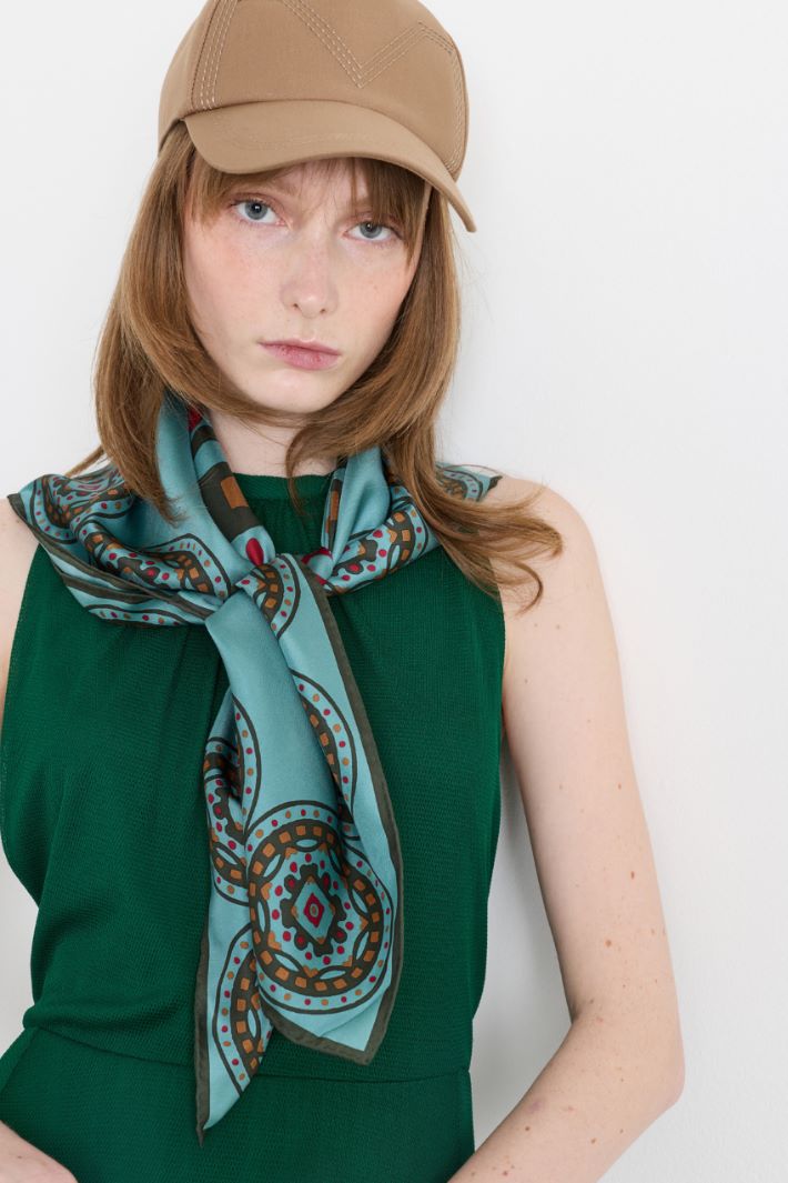 Printed silk carré - LIGHT BLUE - Intrend