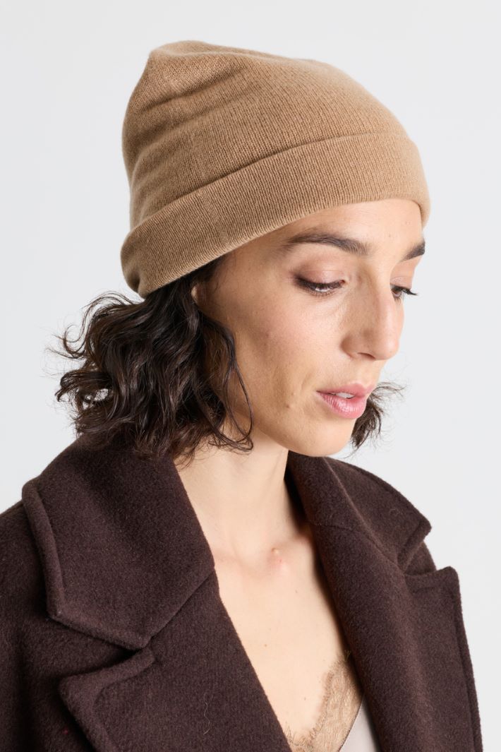 Ribbed cashmere hat - CAMEL - Intrend - 2