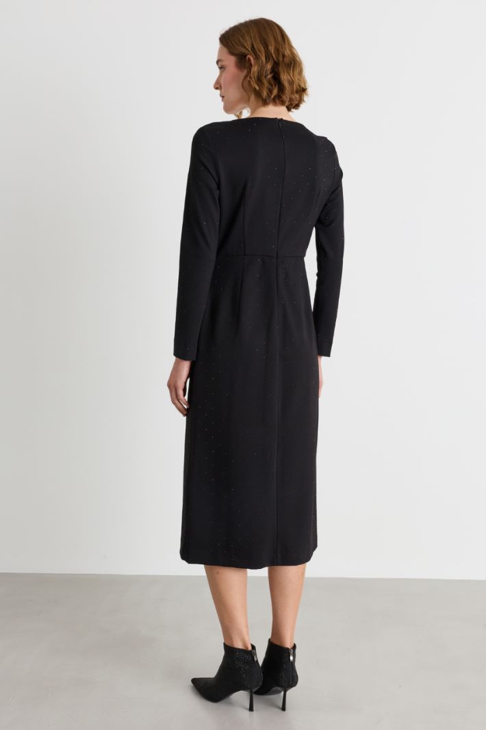 Semi-fitted sequinned jersey dress - BLACK - Intrend - 4