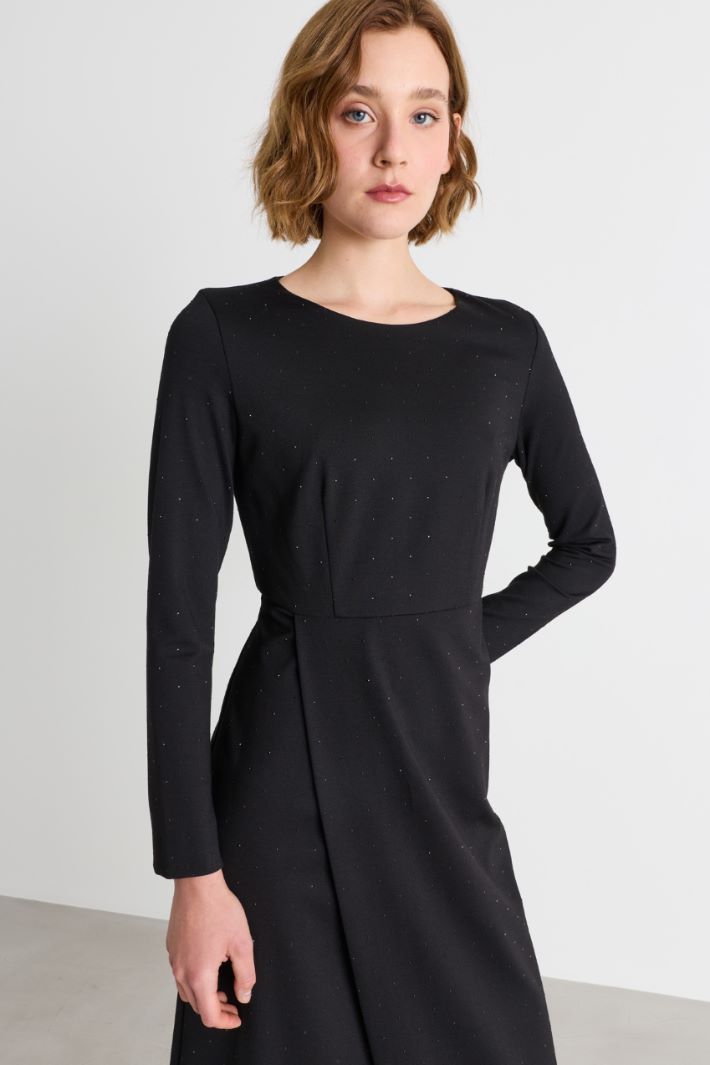 Semi-fitted sequinned jersey dress - BLACK - Intrend - 3