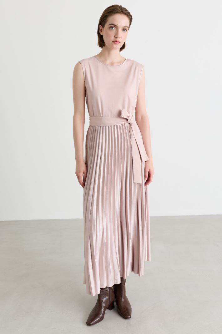 Jersey dress with a plissé-soleil skirt - PINK - Intrend - 2