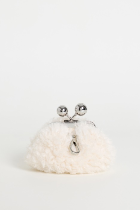Clutch in tessuto morbido e caldo
