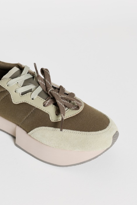Sneaker in tessuto tecnico