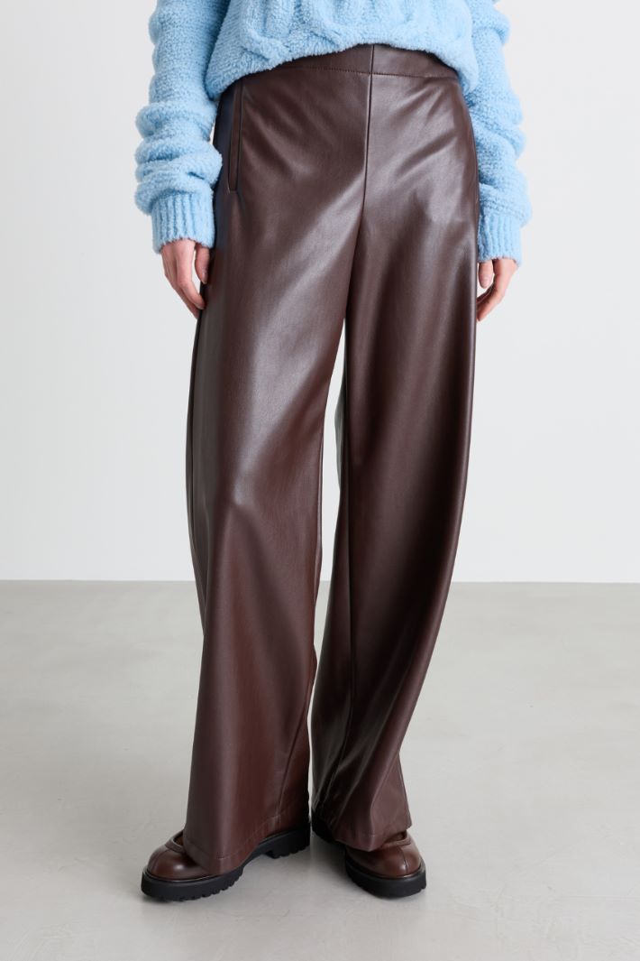 Straight coated jersey trousers - BORDEAUX - Intrend - 2
