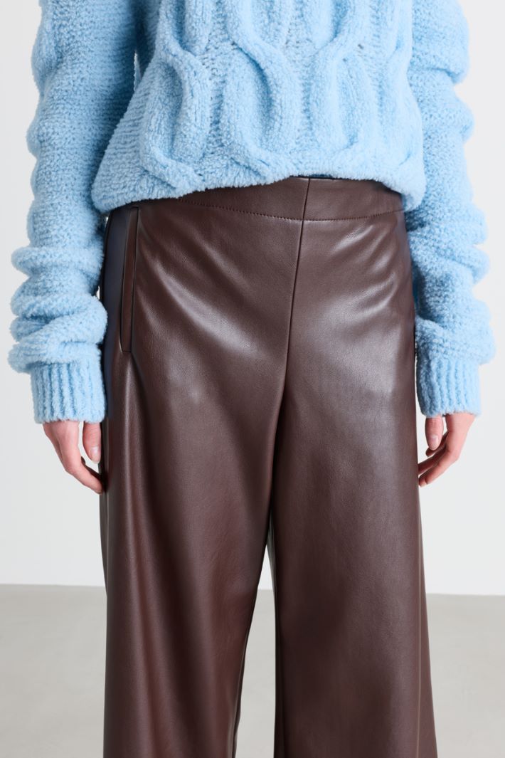 Straight coated jersey trousers - BORDEAUX - Intrend - 3