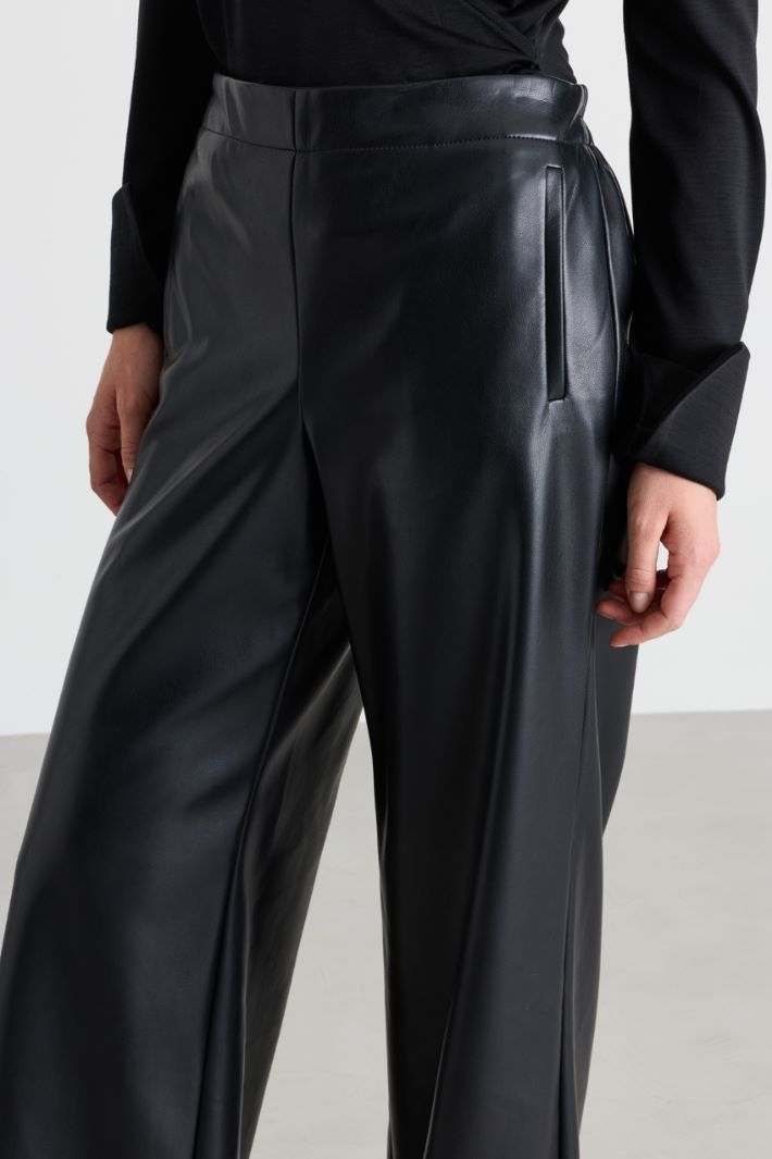 Straight coated jersey trousers - BLACK - Intrend - 3
