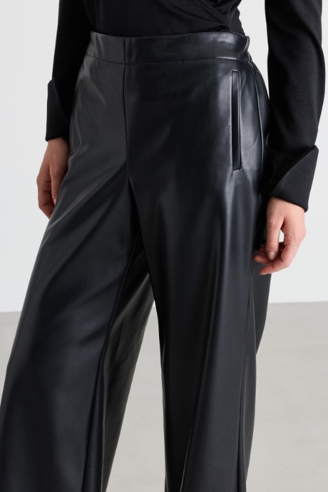 Pantalone dritto in jersey spalmato