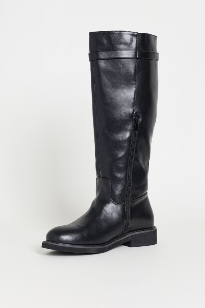 Bota con hebilla joya - NEGRO - Intrend - 3