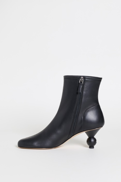 Stivaletto con tacco boule