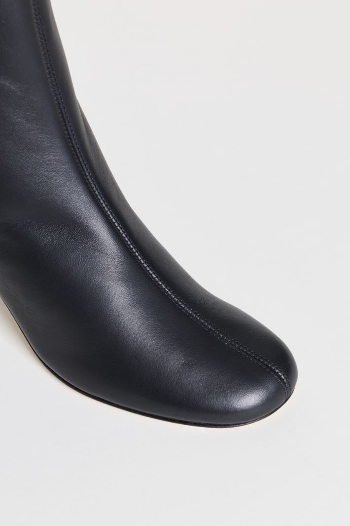 Boule Heel Ankle Boots - BLACK - Intrend - 4