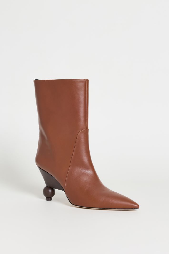 Boule-heel ankle boots - BROWN - Intrend - 2