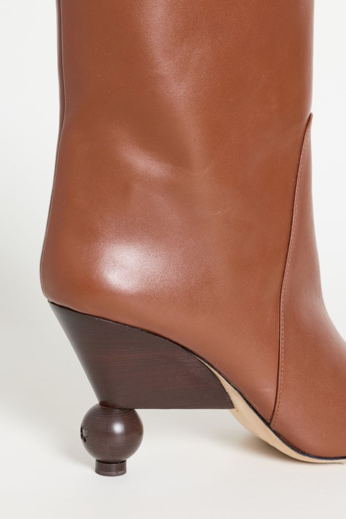 Boule-heel ankle boots - BROWN - Intrend - 4