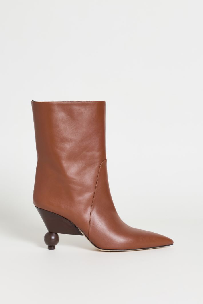 Boule-heel ankle boots - BROWN - Intrend