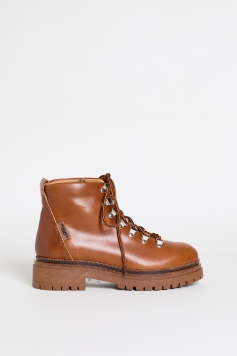 Leather Hiking Boots - Intrend