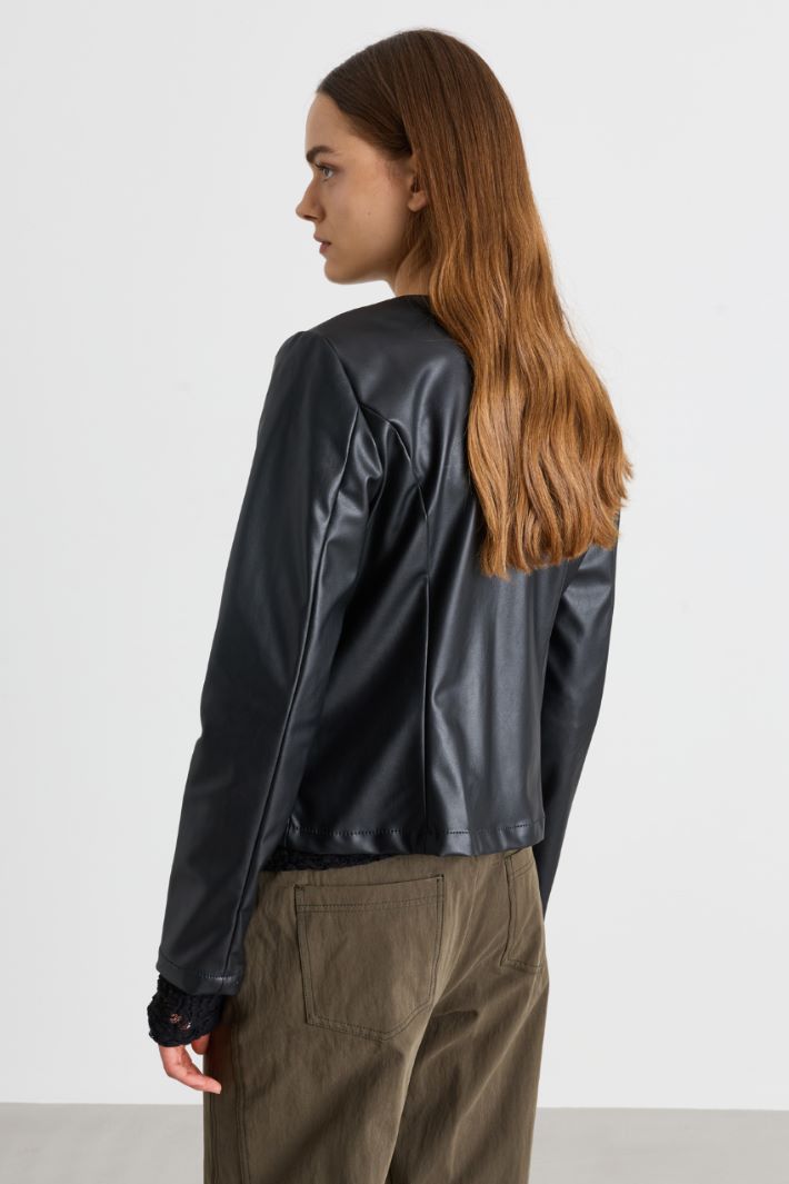 Short coated jersey jacket - BLACK - Intrend - 4