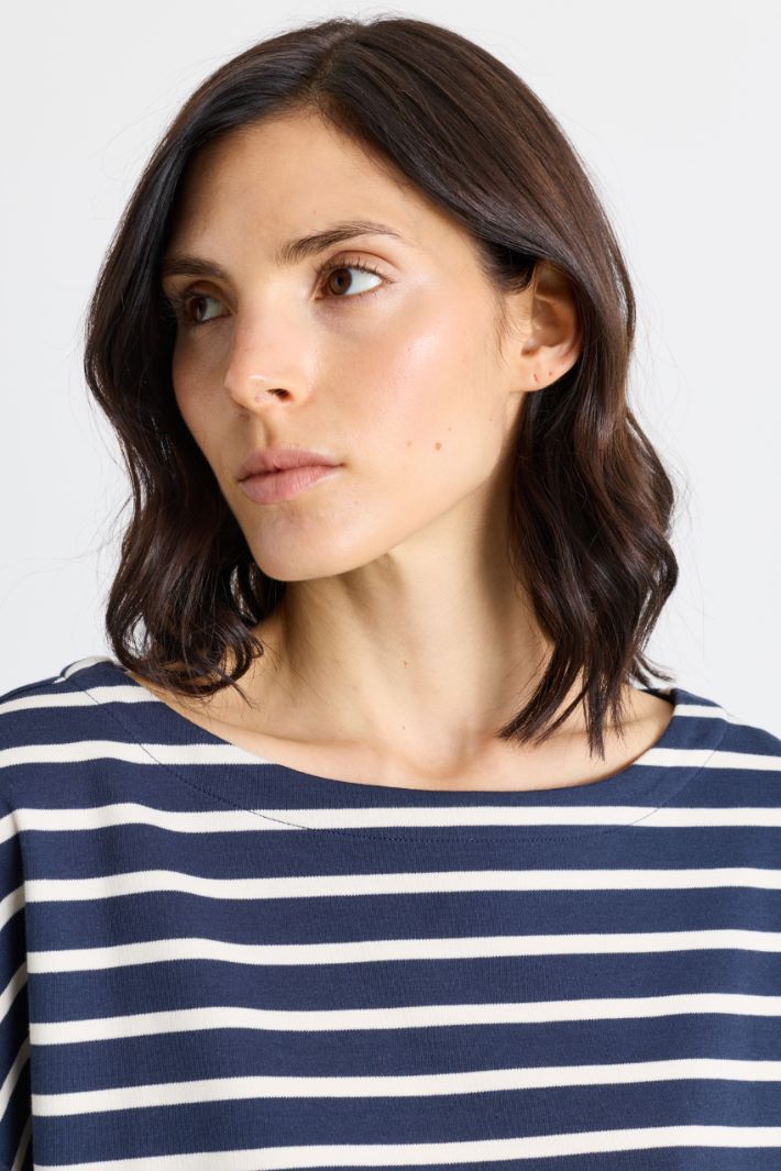 Boxy boat-neck T-shirt - BLUE - Intrend - 3