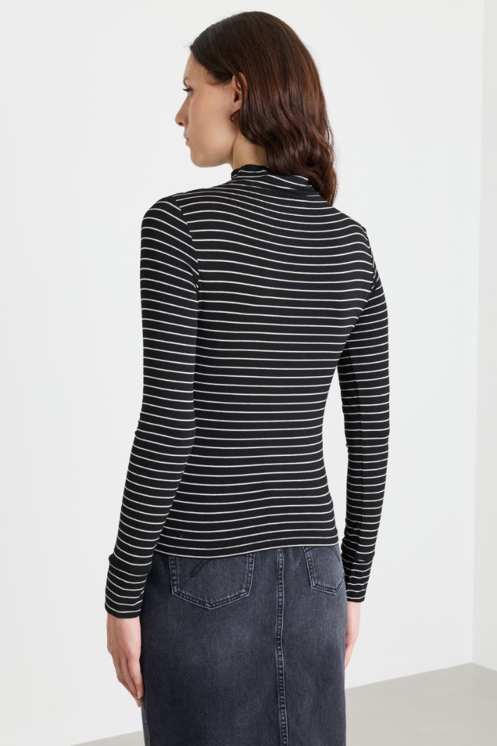 Top con collo alto - NERO BIANCO - Intrend - 4