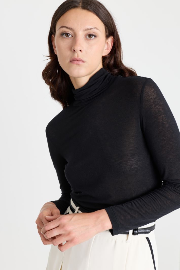 Top con collo alto - NERO - Intrend - 3