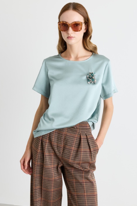 Keyhole-back satin T-shirt - Intrend