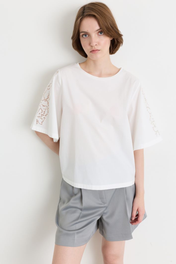 Top con ricami - BIANCO - Intrend - 2
