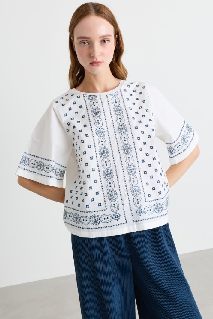 Top con ricami - BIANCO BLU - Intrend - 2