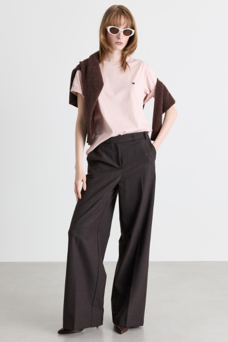 T-shirt con ricamo - Intrend