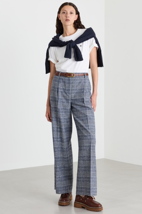 T-shirt con ricamo - Intrend