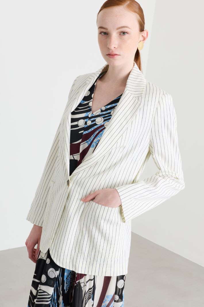 Pinstriped fluid twill blazer - WHITE BLACK - Intrend - 2
