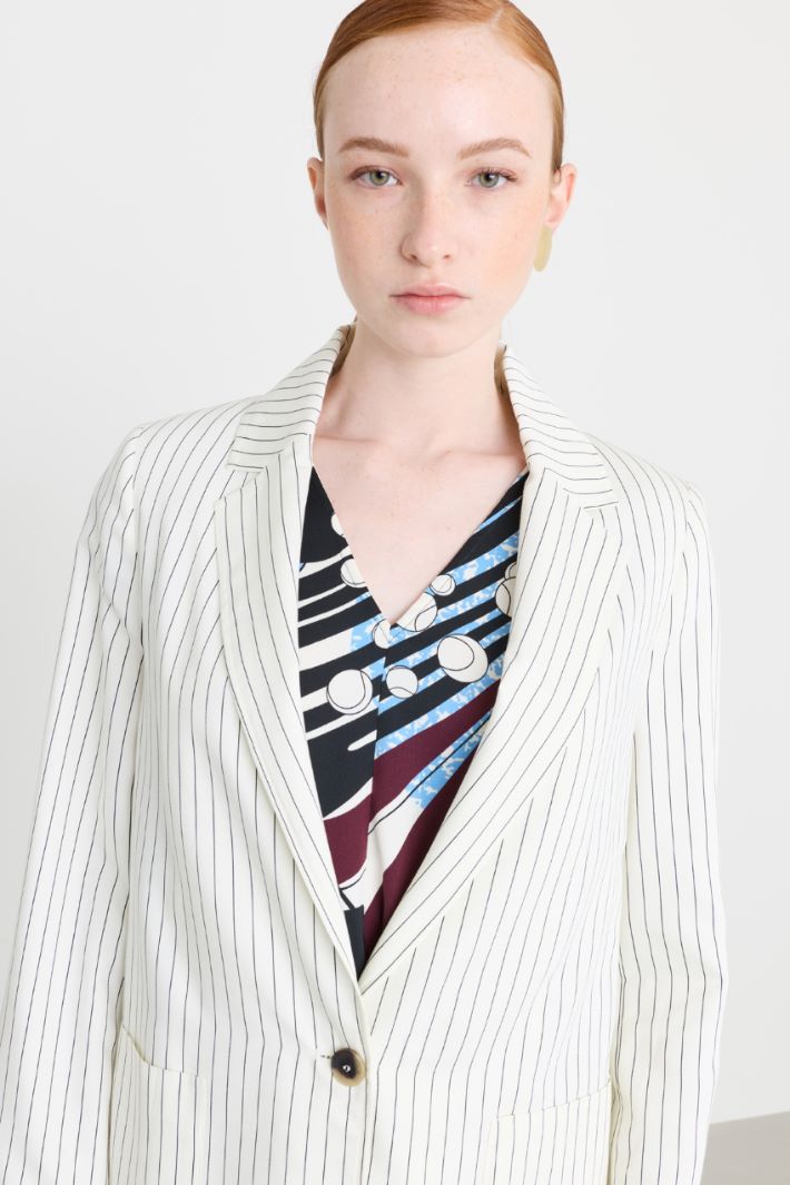 Pinstriped fluid twill blazer - WHITE BLACK - Intrend - 3