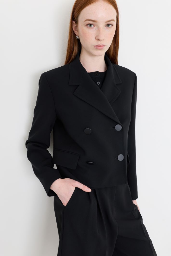 Short double-breasted cady wool coat - BLACK - Intrend - 3