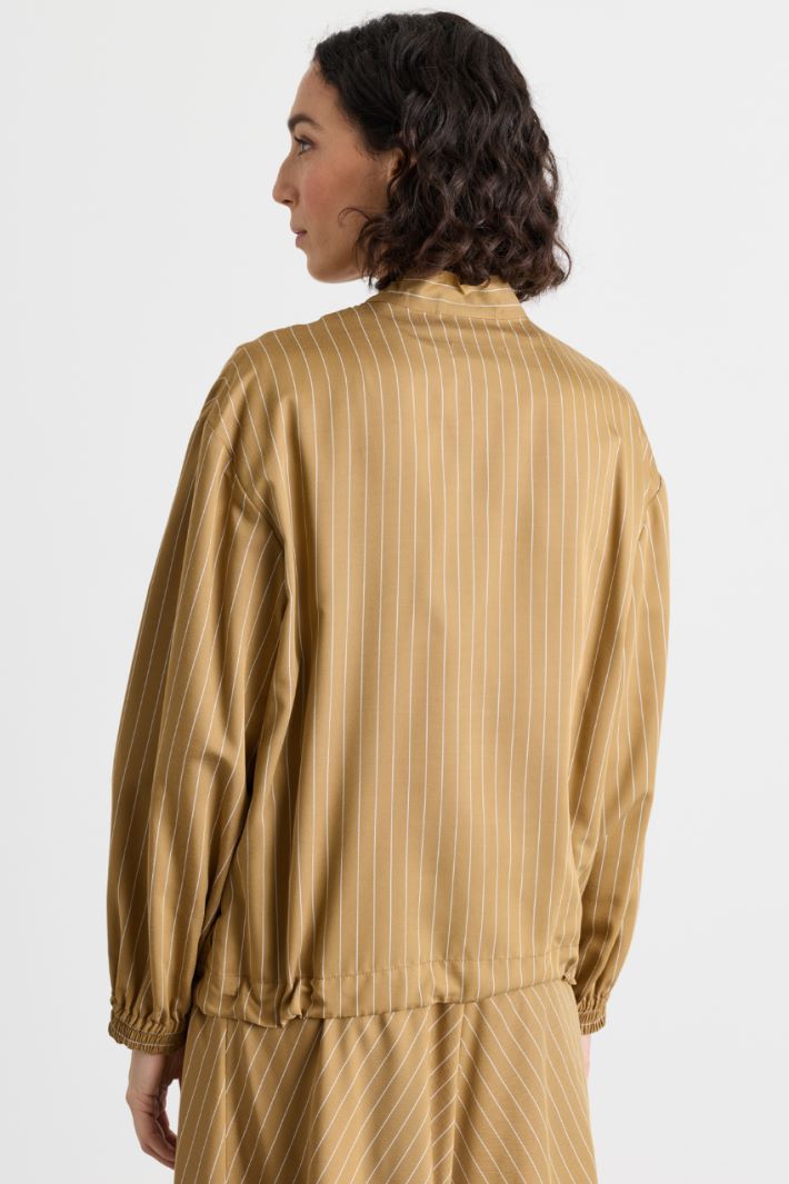 Pinstripe bomber jacket in fluid twill - CAMEL - Intrend - 4